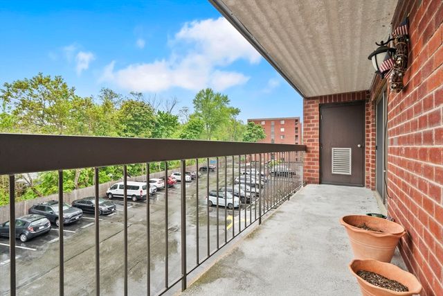 159 Main 23C, Stoneham, MA 02180