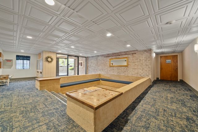159 Main 23C, Stoneham, MA 02180