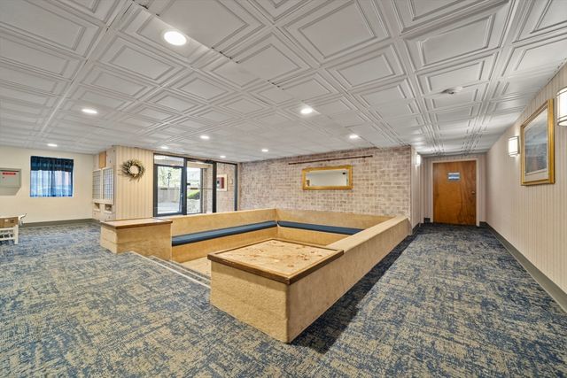 159 Main 23C, Stoneham, MA 02180