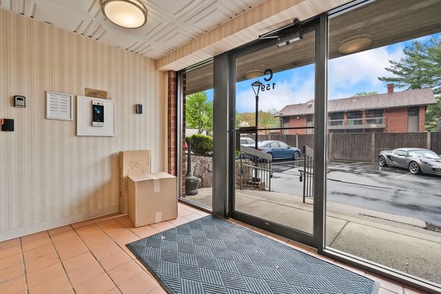 159 Main 23C, Stoneham, MA 02180