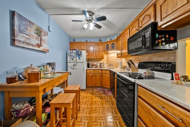159 Main 23C, Stoneham, MA 02180