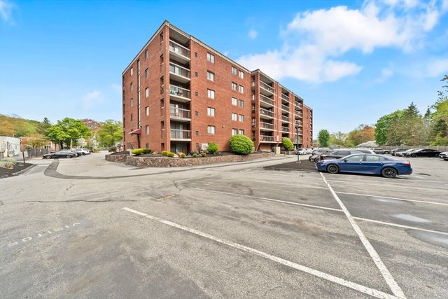 159 Main 23C, Stoneham, MA 02180