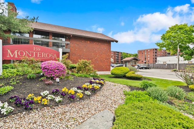 159 Main 23C, Stoneham, MA 02180