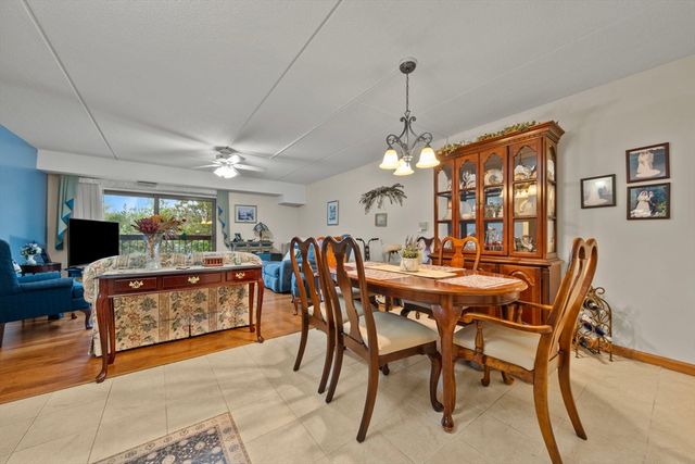 159 Main 23C, Stoneham, MA 02180