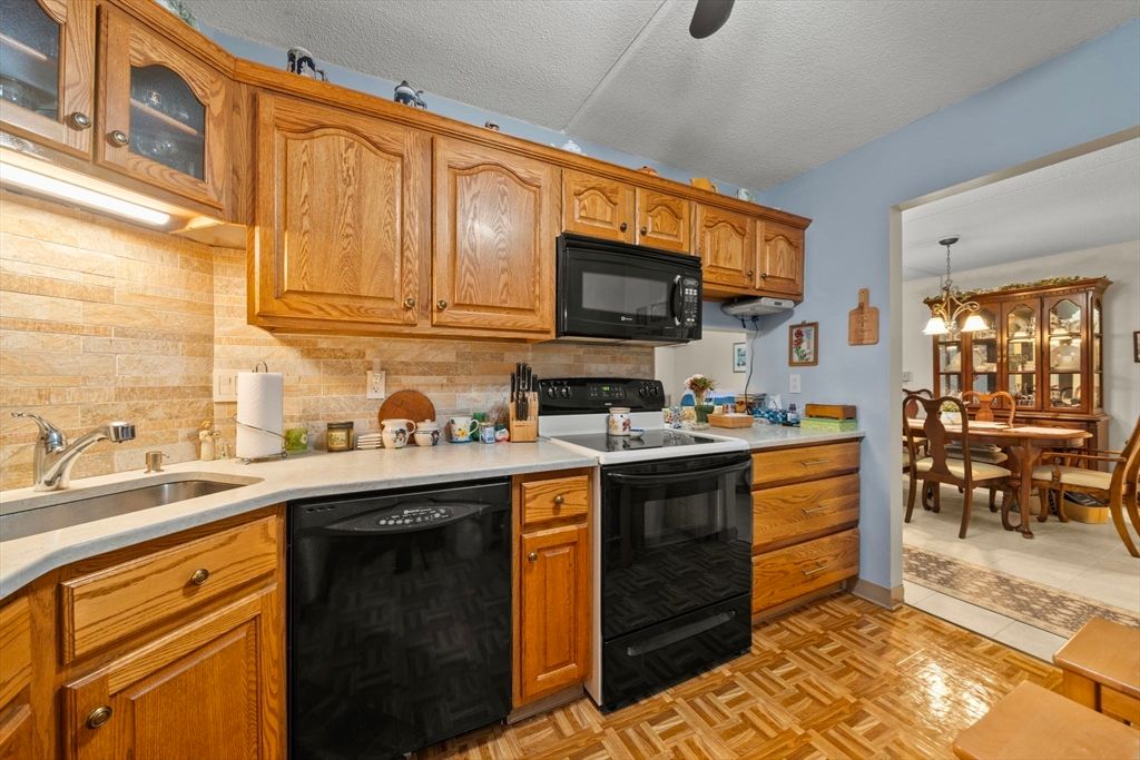 159 Main 23C, Stoneham, MA 02180