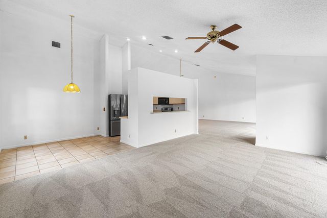 9297 Laurel Green Drive, Boynton Beach, FL 33437