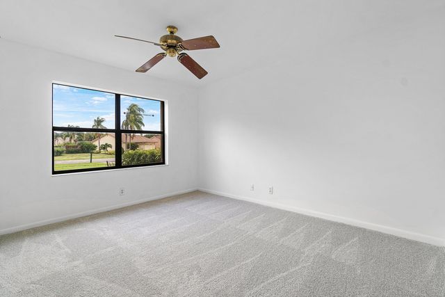 9297 Laurel Green Drive, Boynton Beach, FL 33437