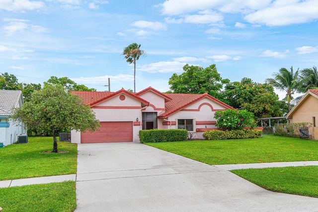 9297 Laurel Green Drive, Boynton Beach, FL 33437