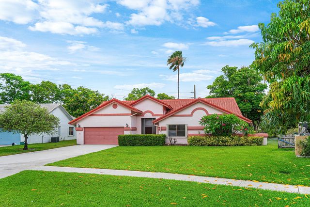 9297 Laurel Green Drive, Boynton Beach, FL 33437