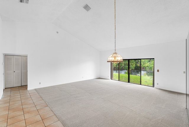 9297 Laurel Green Drive, Boynton Beach, FL 33437