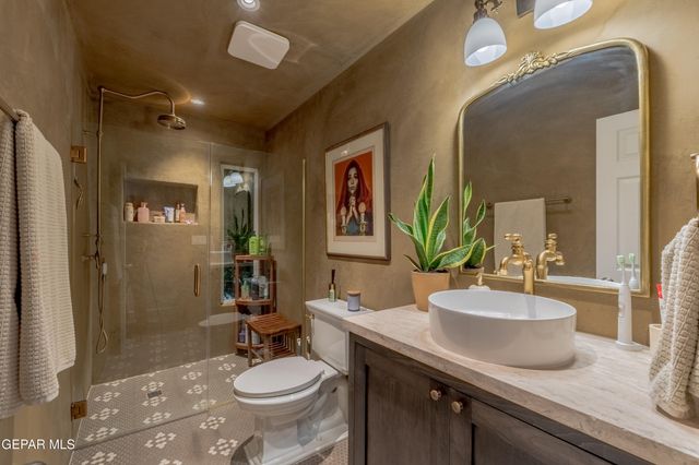 3931 FLAMINGO Drive, El Paso, TX 79902