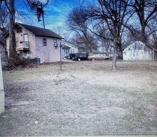 105 E 3rd Street, Okmulgee, OK 74447