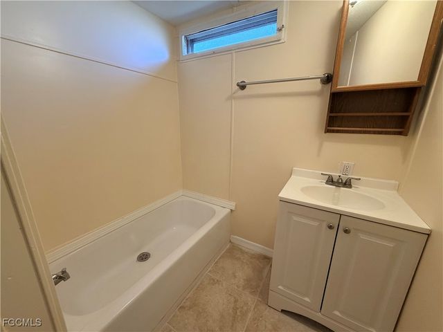 2521 Brownell CT, North Fort Myers, FL 33917