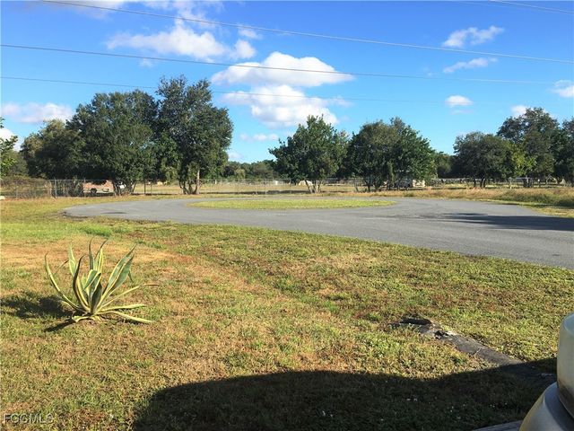 2521 Brownell CT, North Fort Myers, FL 33917