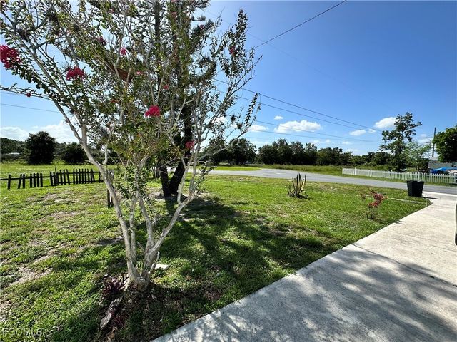 2521 Brownell CT, North Fort Myers, FL 33917