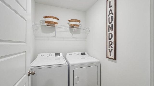 818A Concord CIRCLE, Burlington, WI 53105