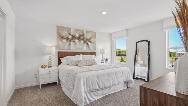 818A Concord CIRCLE, Burlington, WI 53105