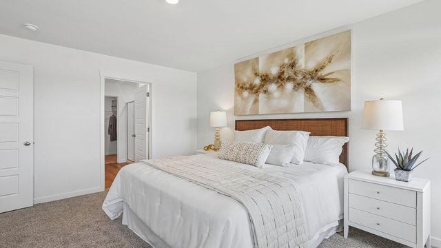 818A Concord CIRCLE, Burlington, WI 53105