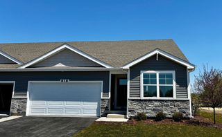 818A Concord CIRCLE, Burlington, WI 53105