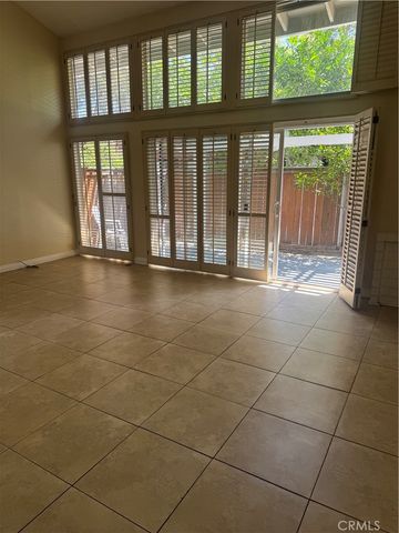 1404 N Tustin Avenue N Y3, Santa Ana, CA 92705