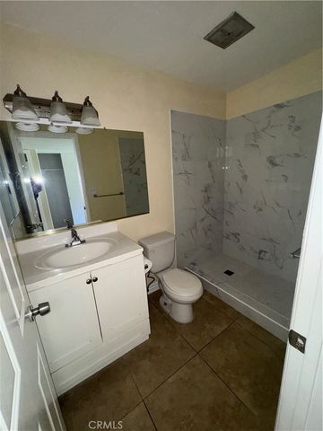 1404 N Tustin Avenue N Y3, Santa Ana, CA 92705