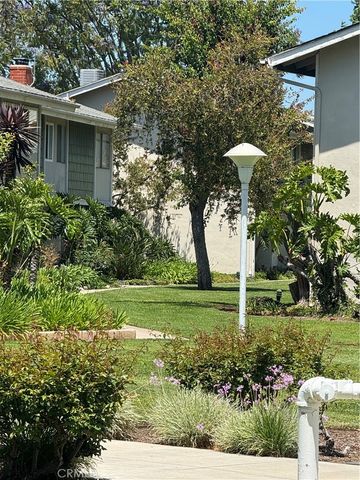 1404 N Tustin Avenue N Y3, Santa Ana, CA 92705
