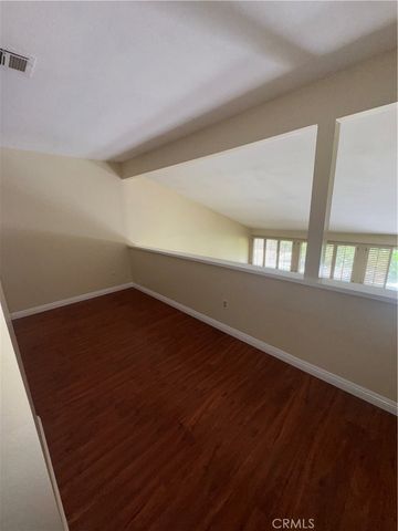 1404 N Tustin Avenue N Y3, Santa Ana, CA 92705