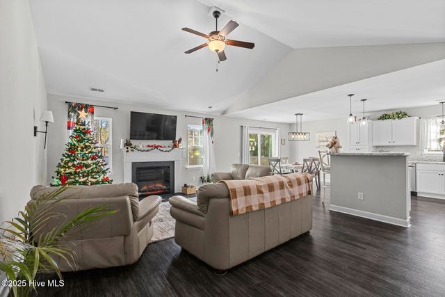 233 Westfield Drive, Richlands, NC 28574