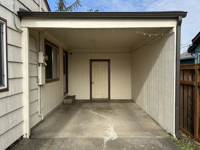 1708 I St, Springfield, OR 97477
