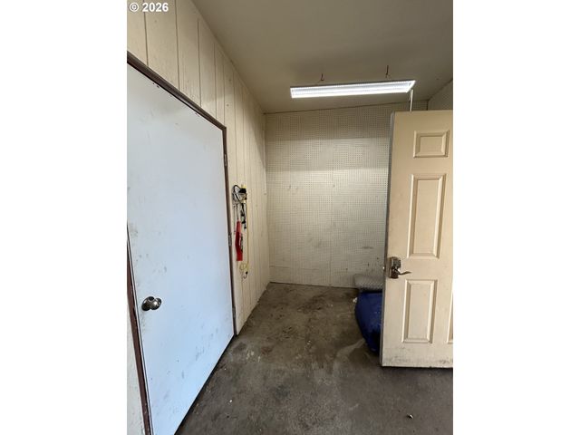 1708 I St, Springfield, OR 97477