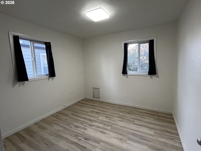 1708 I St, Springfield, OR 97477