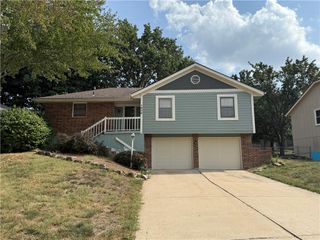 1639 SE Boone Trail, Lee's Summit, MO 64063