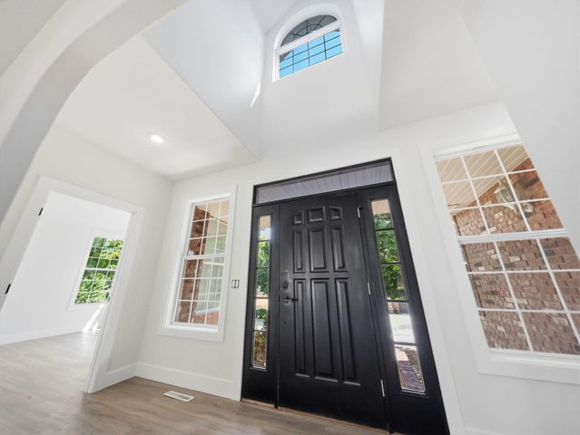 2511 N Skyview Lane Lane, Ozark, MO 65721