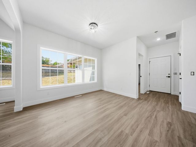 2511 N Skyview Lane Lane, Ozark, MO 65721