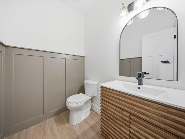 2511 N Skyview Lane Lane, Ozark, MO 65721