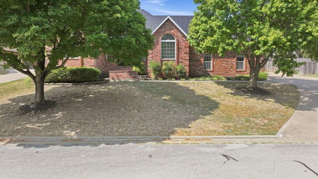 2511 N Skyview Lane Lane, Ozark, MO 65721