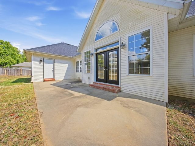 2511 N Skyview Lane Lane, Ozark, MO 65721