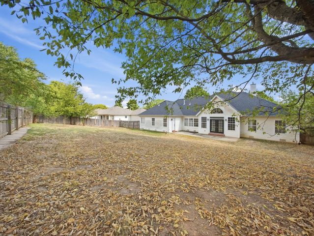 2511 N Skyview Lane Lane, Ozark, MO 65721