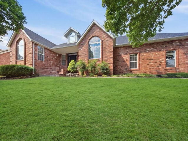 2511 N Skyview Lane Lane, Ozark, MO 65721