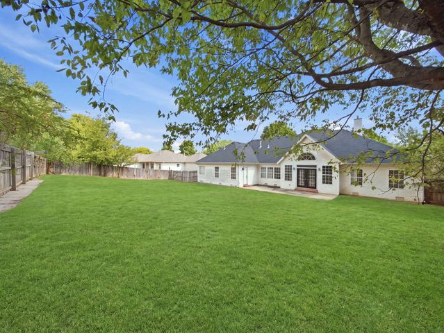 2511 N Skyview Lane Lane, Ozark, MO 65721