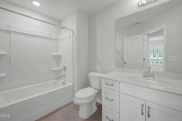 10031 Secluded Gdn Drive 161, Apex, NC 27523