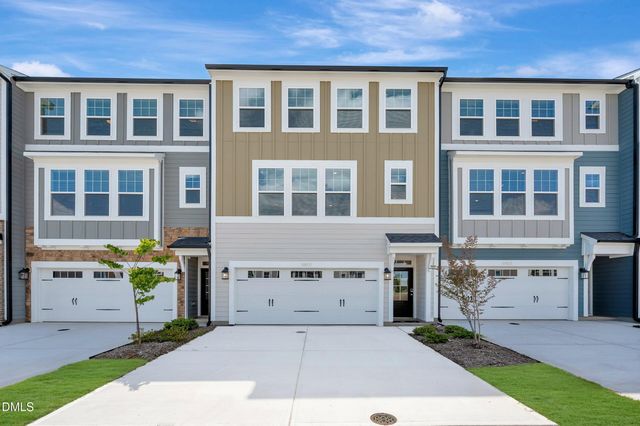 10031 Secluded Gdn Drive 161, Apex, NC 27523