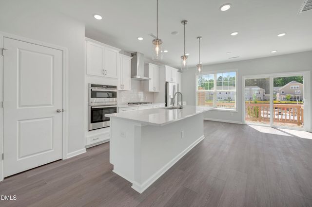 10031 Secluded Gdn Drive 161, Apex, NC 27523