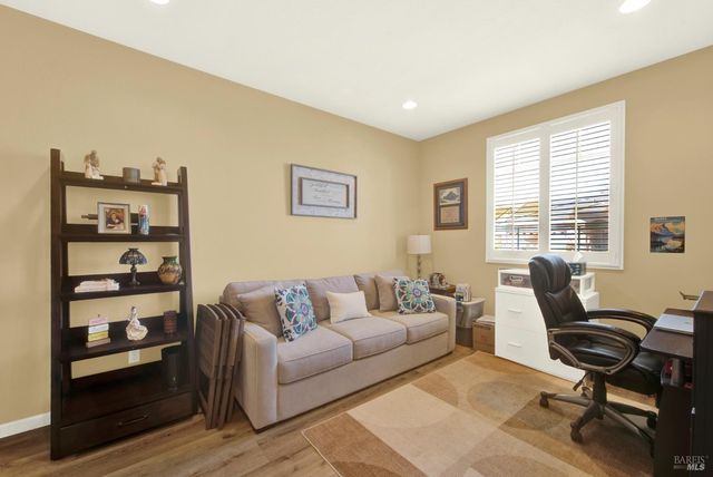 161 Currant Ln, Vacaville, CA 95687