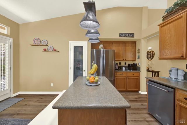 161 Currant Ln, Vacaville, CA 95687