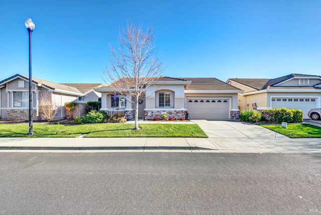 161 Currant Ln, Vacaville, CA 95687