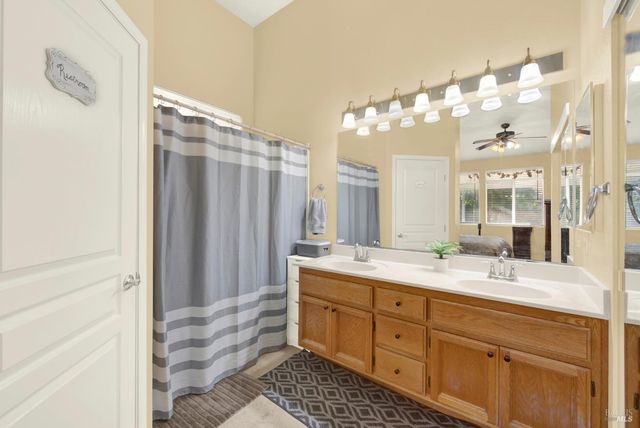 161 Currant Ln, Vacaville, CA 95687