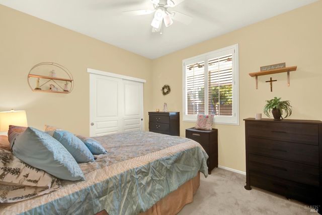 161 Currant Ln, Vacaville, CA 95687