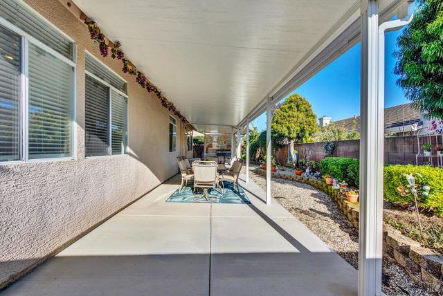 161 Currant Ln, Vacaville, CA 95687