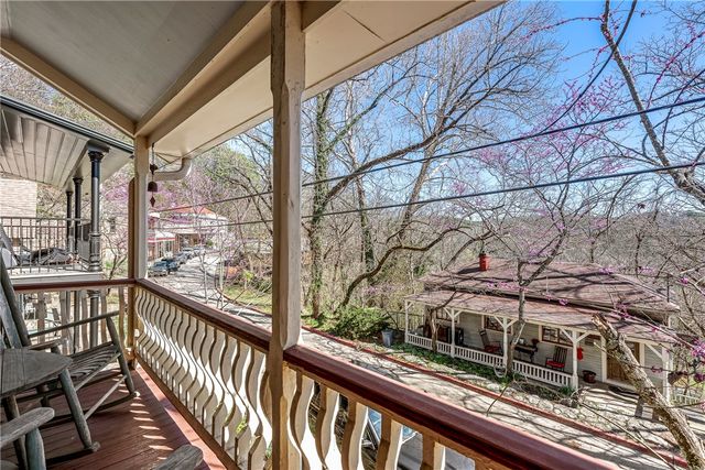 174 Spring Street, Eureka Springs, AR 72632